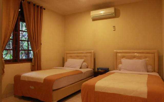 RedDoorz Resort @ Cimahpar Bogor