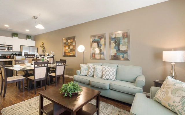 Lucaya Village 3040 Bld 13-102