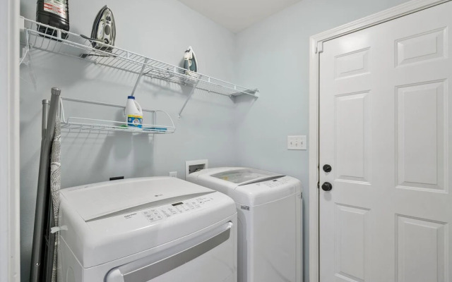 Salty Seas 405 Sandy Cay