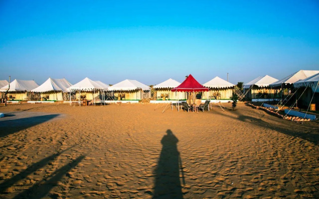 Gangaur Desert Resort By Park Tree
