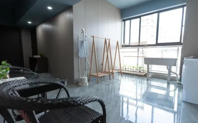 Yinji Hotel (Yuhuan Wuyue Plaza)