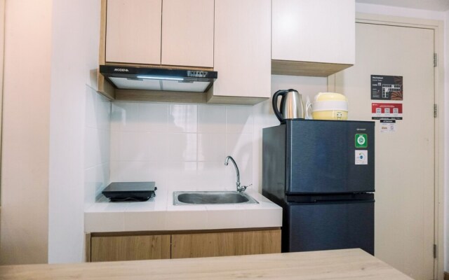 Modern And Homey 2Br Apartment At M-Town Residence