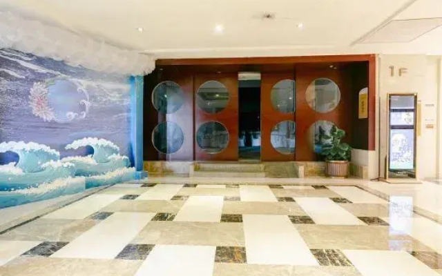 Wuhan Canglong Avenue High-speed Railway Kerry International Hotel