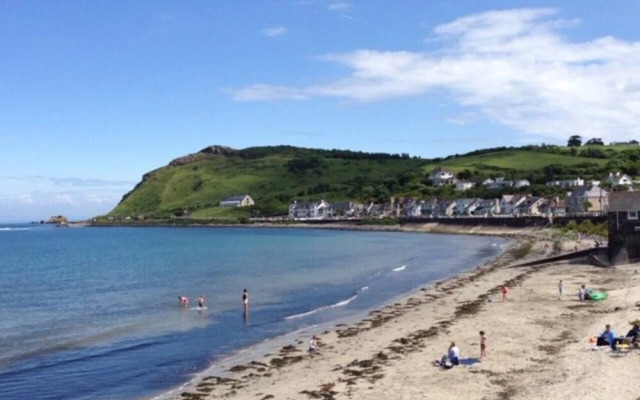 Ballygally Seaview and Garden 1 Bedroom Hideaway