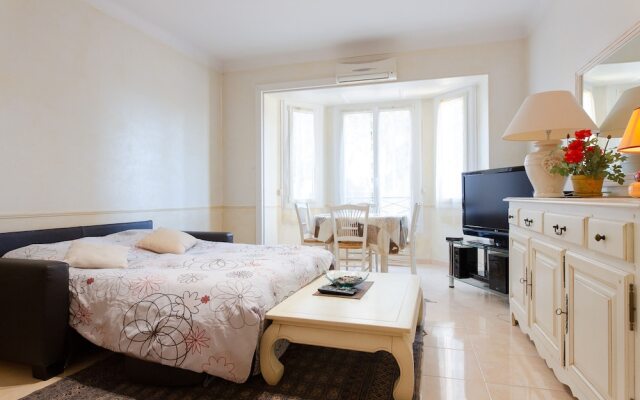 Vaneau ravissant T2 proche plages et palais