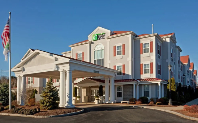 Holiday Inn Express & Suites Amherst-Hadley