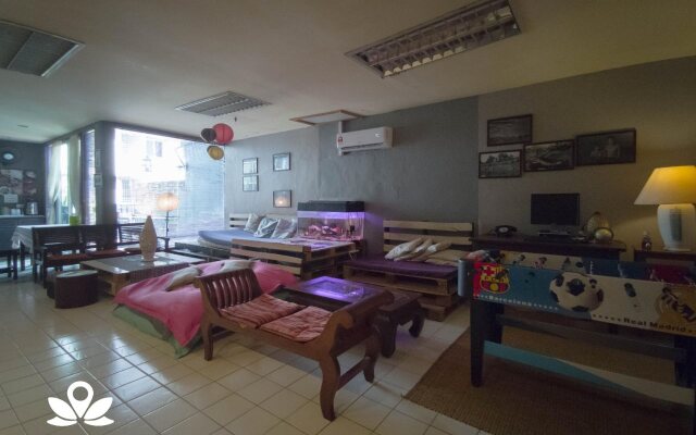 Le Nomade Hostel & Cafe