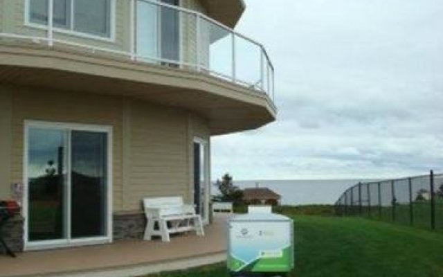 Canada's Rotating House - Around the Sea