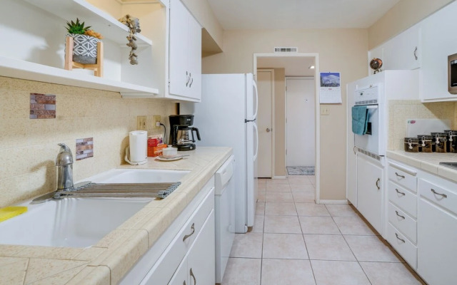 Patio & Yard: Sun City Home Near Casinos