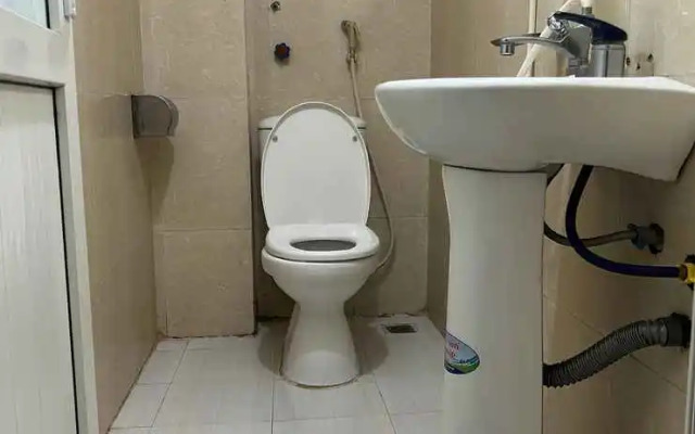 Frontier Hostel & Tours