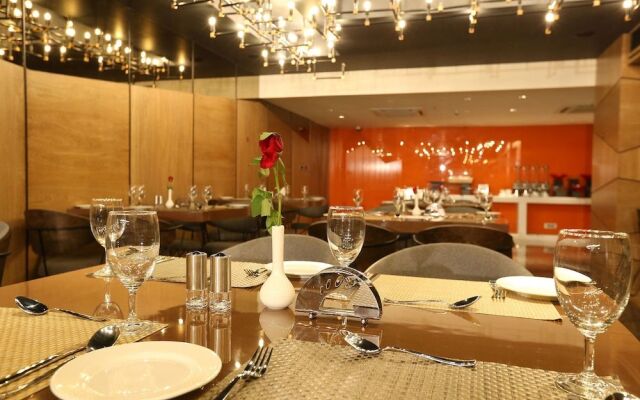 Capital O 18902 The Ornate