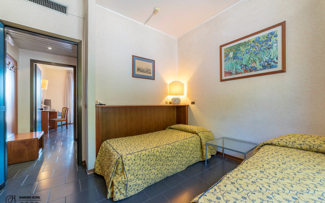 Garden Hotel