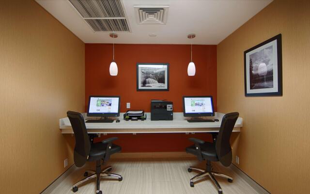 Best Western Plus Fresno Airport Hotel