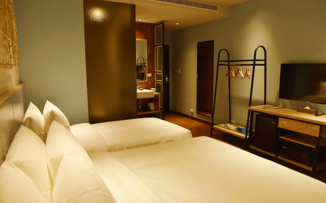 Somer Chew Hotel