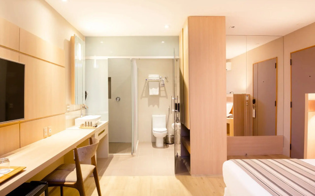 Ritz Copacabana Hotel