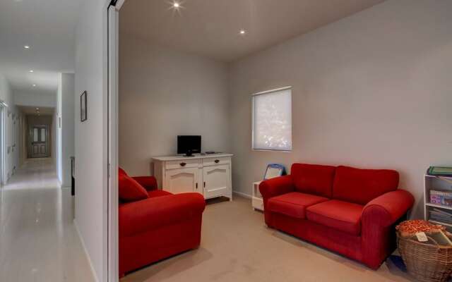 Surfs Up - Fresh and modern East Beach home