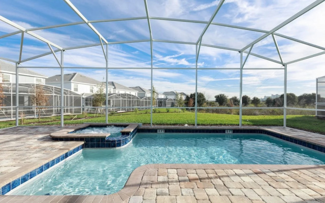 Luxe Champion's Gate Home w/ Pool, Spa, Gameroom