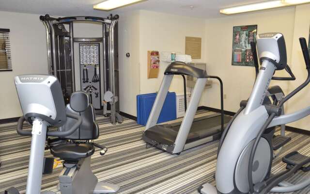 Sonesta Simply Suites Detroit Warren