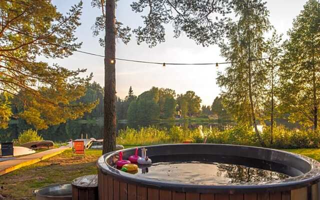 Saarj¿e puhkemaja tuba koos hommikus¿¿giga