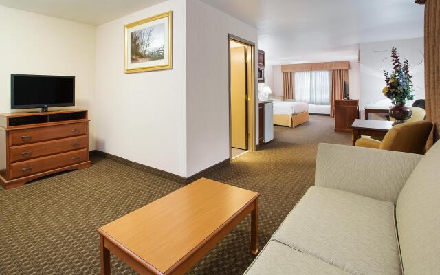 Holiday Inn Express & Suites Marion by IHG