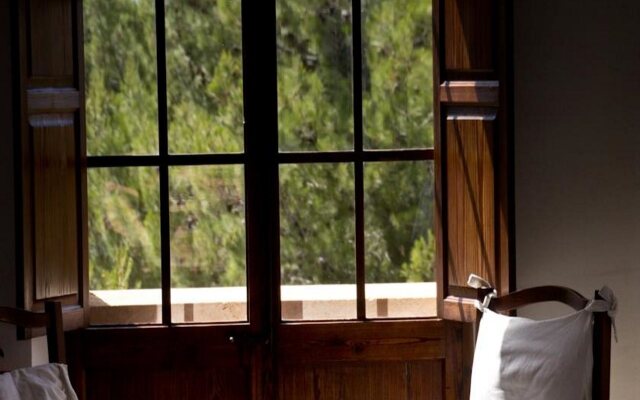 Petit Hotel Hostatgeria La Victoria