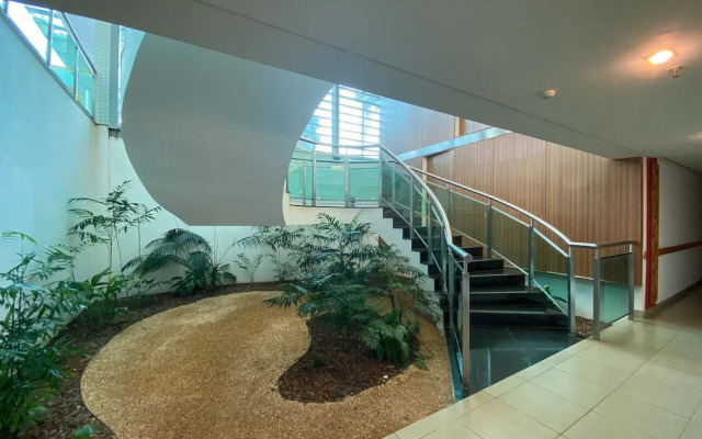 360 Lake View by Ozped