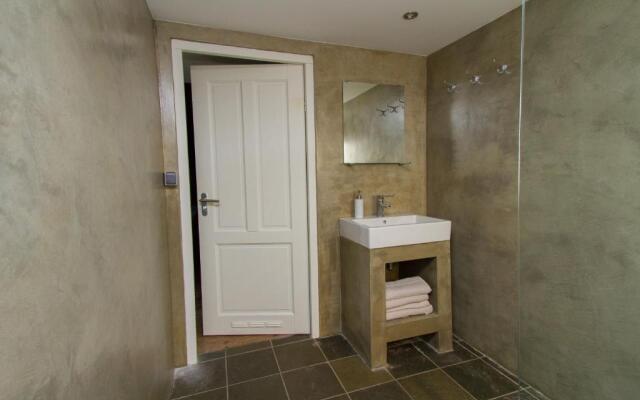 Paardenstal, Private House with wifi and free parking for 1 car