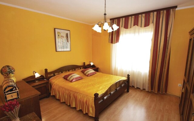 Beautiful Home in Labin With Wifi and 6 Bedrooms