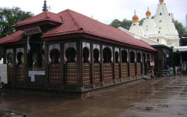 Hotel Madhuri Executive