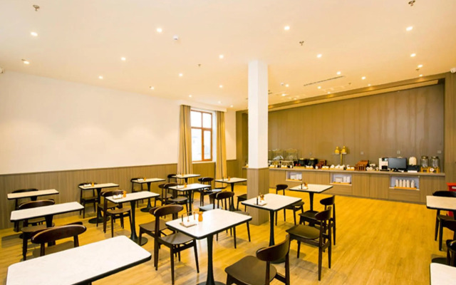 HanTing Hotel (Changchun Kaiyun Street Wanda Plaza)