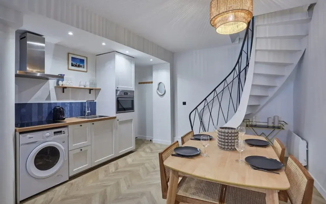 Superb Duplex Apartment Center of Paris