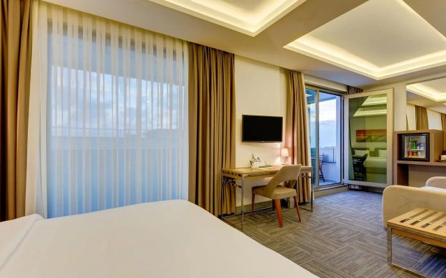 Plus Hotel Bostanci Atasehir