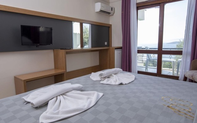 Akay Garden Family Club