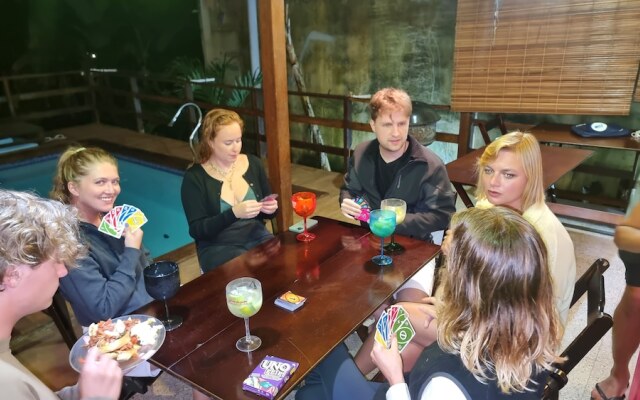 Farofa Loca Boutique Hostel