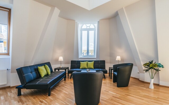 Duschel Apartments Imperial Living