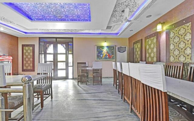 OYO 10992 Hotel Royal Villa