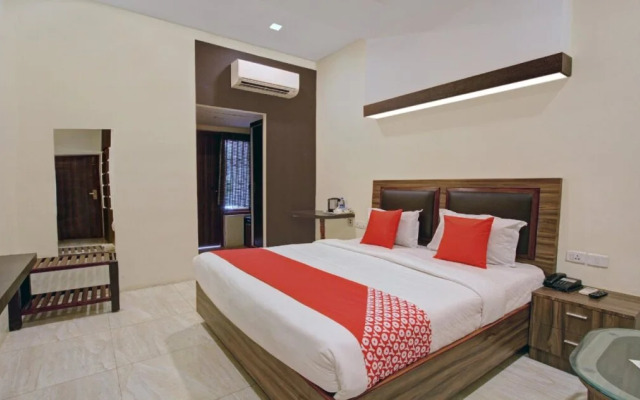 Aar Royal Residency By OYO Rooms