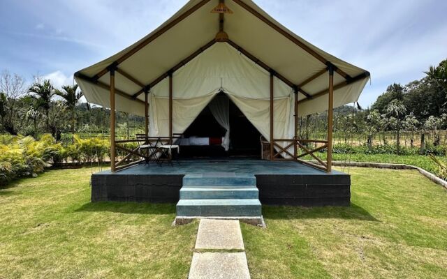 Redberry'S Luxury Stay