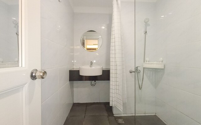 Cozy Stay Studio Room At Altuz Seturan Yogyakarta Apartment