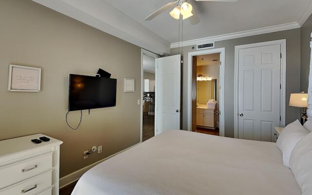 Island Royale Penthouse #405