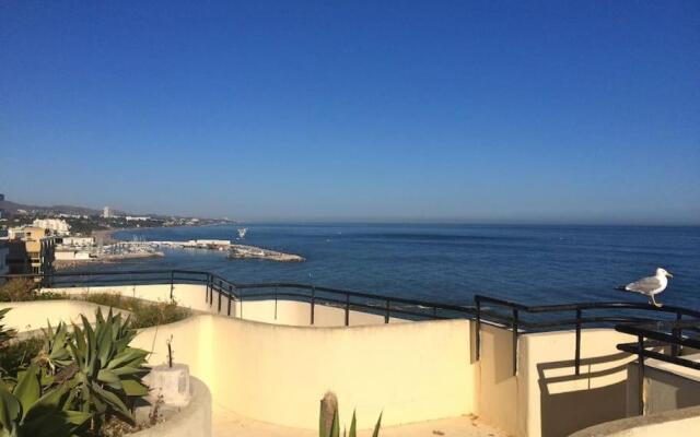 First line beach studio/Center/5p!