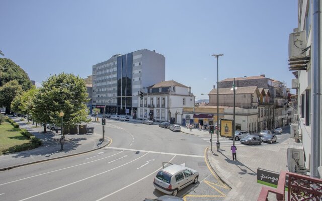 Liiiving in Porto-City View Apartment 1F