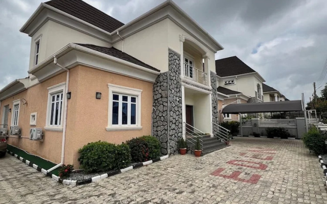 Gracepoint Apartment