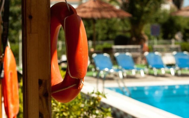 Saron Hotel