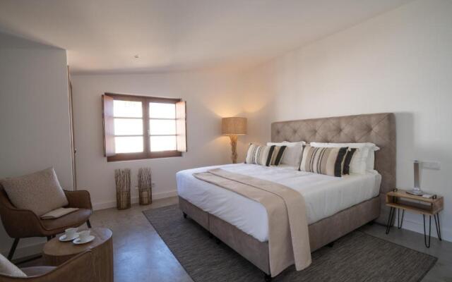 Eleven, Boutique luxury house & garden