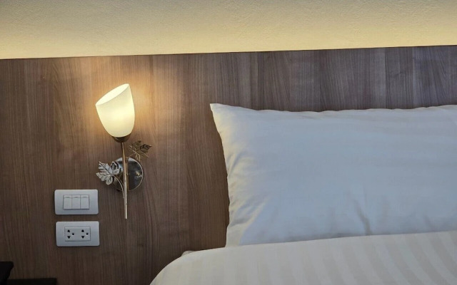 Manee Mantra Hotel Kanchanaburi
