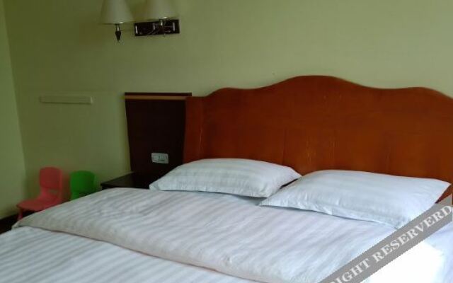 Xuanwei Changliu Express Hotel
