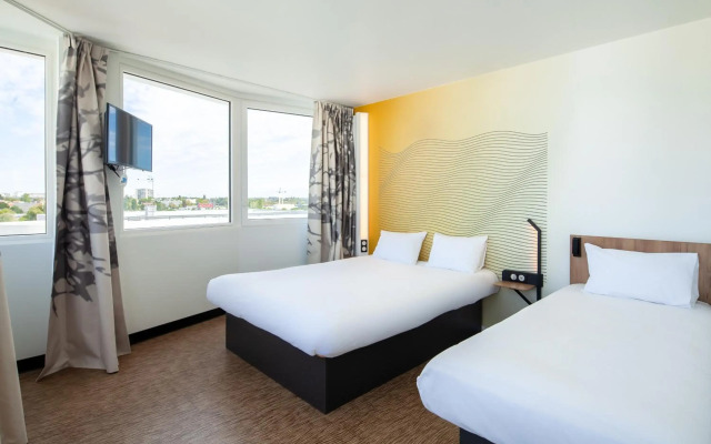 B&B HOTEL MASSY Gare TGV