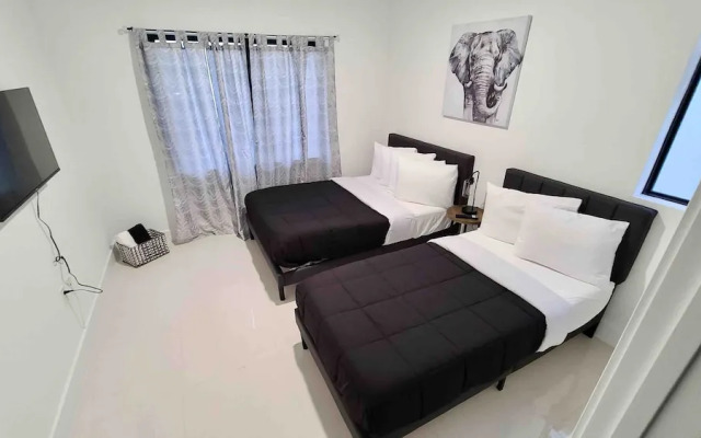 Green Luxurious 5BD Jungle House by FL Keys MIA