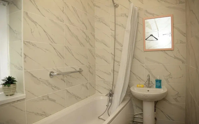 Cosy Orrell Park Retreat Near Anfield and Aintree